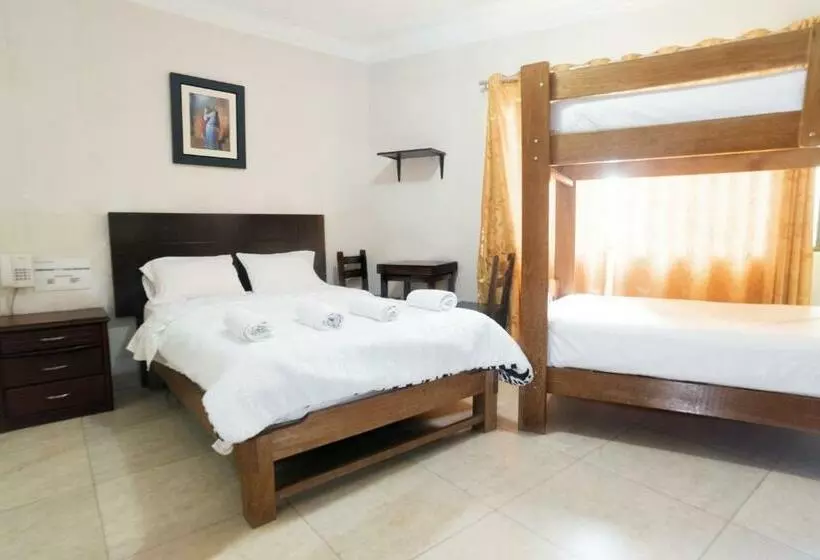 Hotel Hostal Sueños Breña
