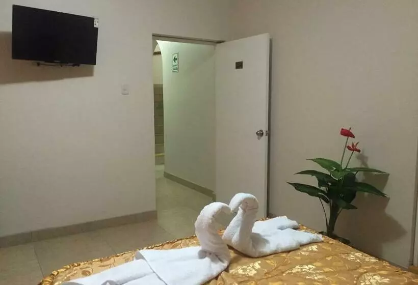 Hotel Hostal Sueños Breña