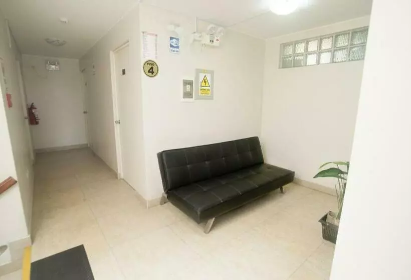 Hotel Hostal Sueños Breña