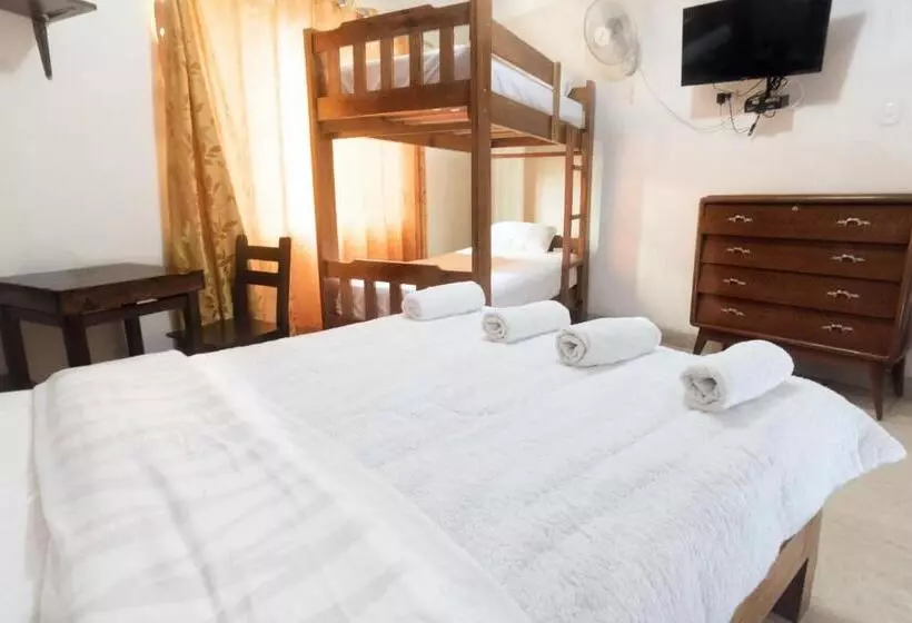 Hotel Hostal Sueños Breña
