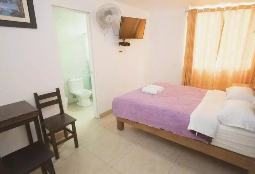 Hotel Hostal Sueños Breña