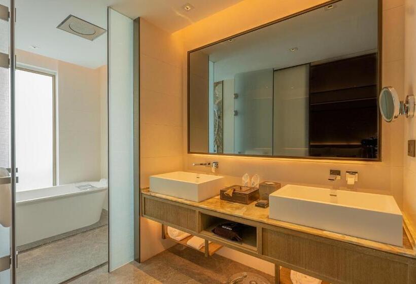 Hotel Howard Johnson By Wyndham Sihanoukville