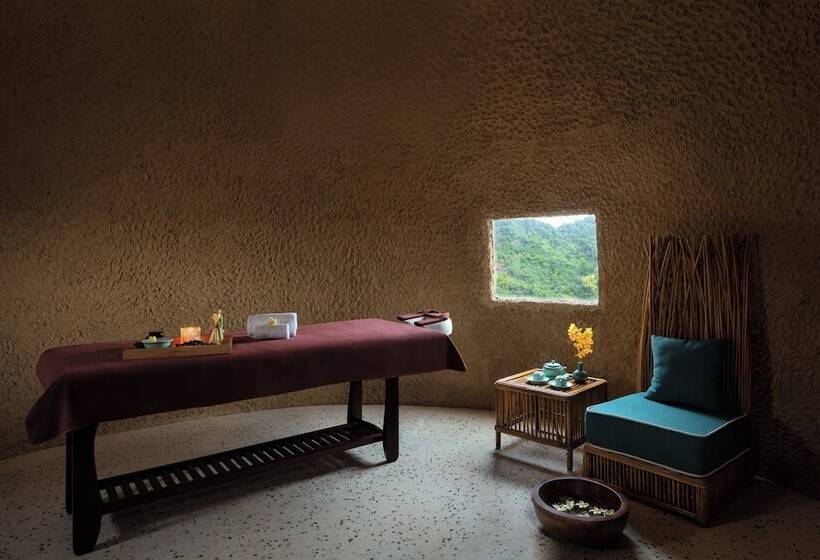 هتل Hôtel Perle D Orient Cat Ba Mgallery