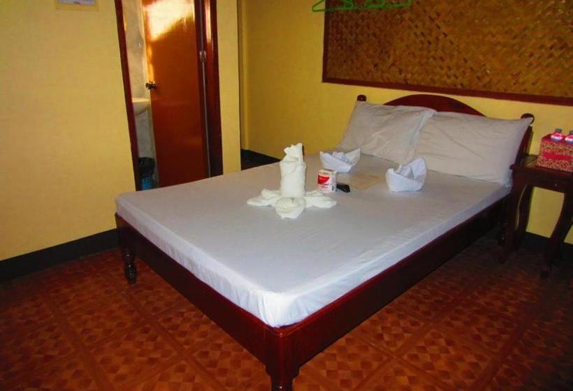 Hotel Jack S Dormitory