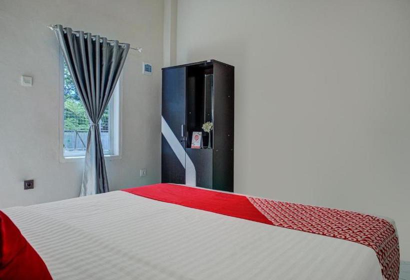 فندق Oyo 3266 Alifah Residence Syariah