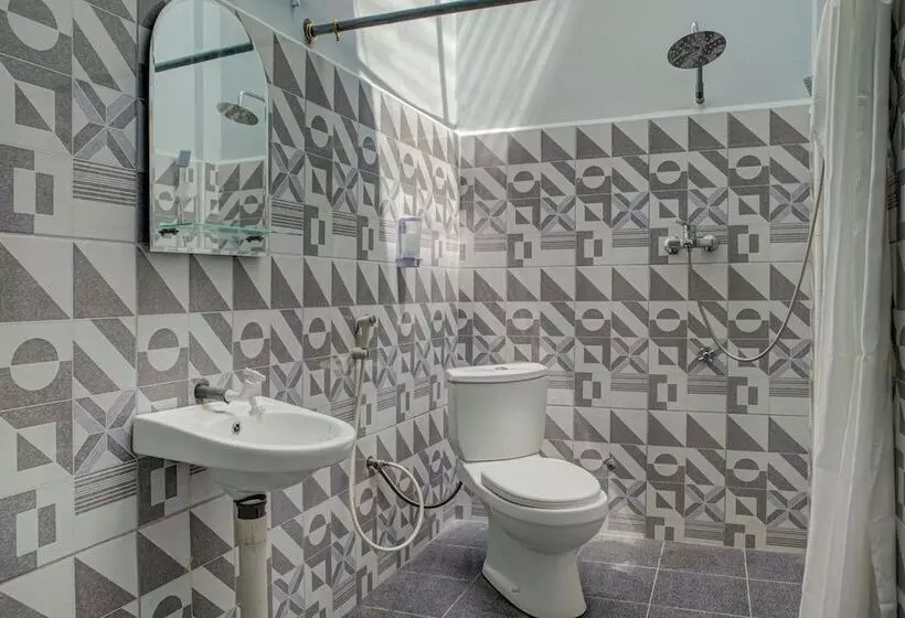 هتل Oyo 3266 Alifah Residence Syariah