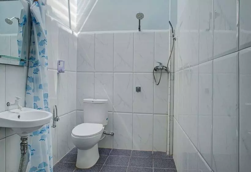 هتل Oyo 3266 Alifah Residence Syariah