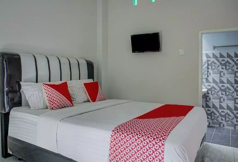 هتل Oyo 3266 Alifah Residence Syariah