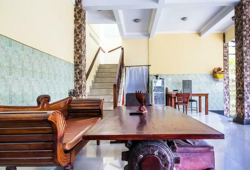 Отель Oyo 3488 Puri Mas Kawan