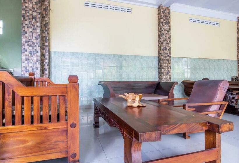 Отель Oyo 3488 Puri Mas Kawan