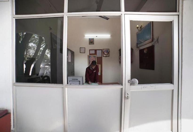 Hotel Oyo 72887 Maa Bhawani Lodge