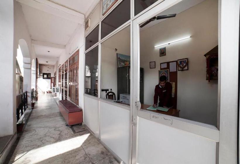 Hotel Oyo 72887 Maa Bhawani Lodge