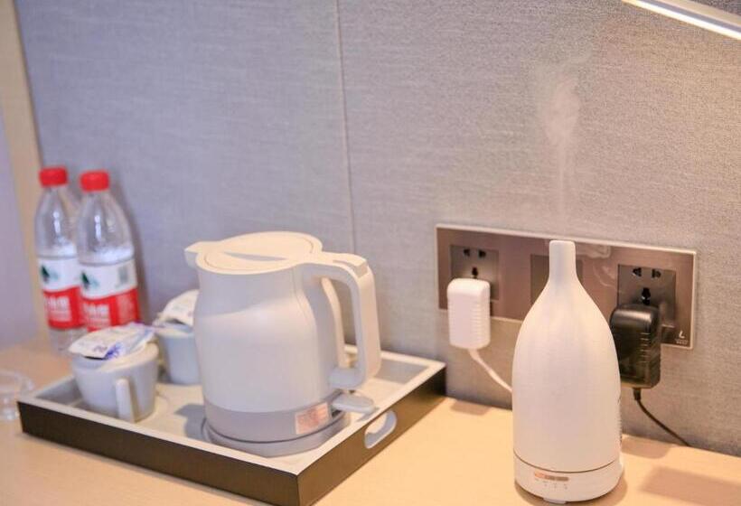 Lavande Hotels·shenzhen North Railway Station Longhua Bus Terminal