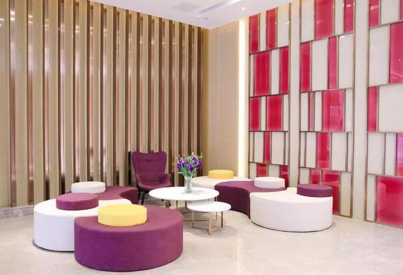 Lavande Hotels·shenzhen North Railway Station Longhua Bus Terminal