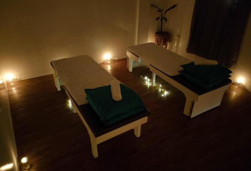 Pineale Villas, Resort And Spa