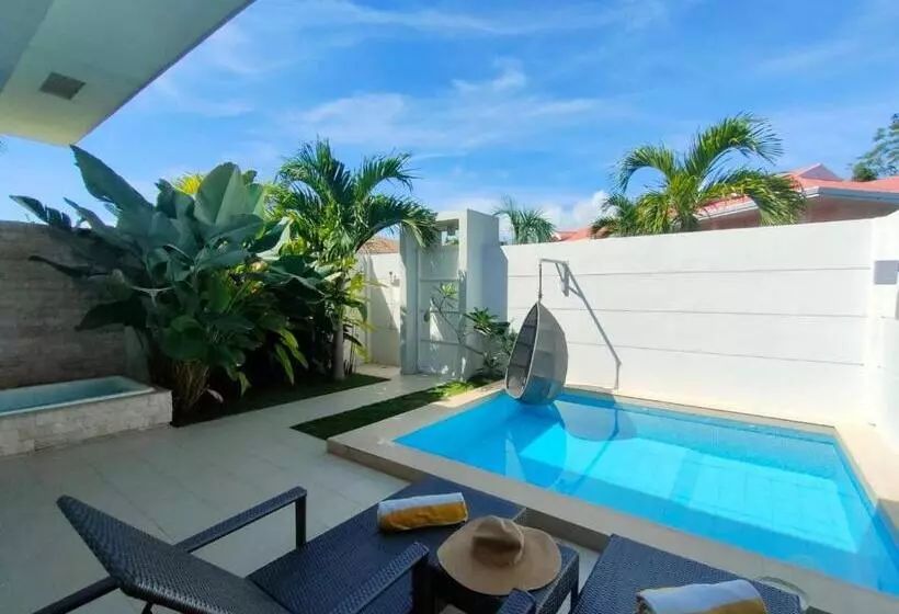 Pineale Villas, Resort And Spa