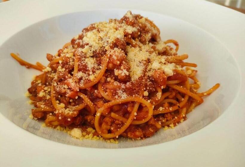 Pineale Villas, Resort And Spa