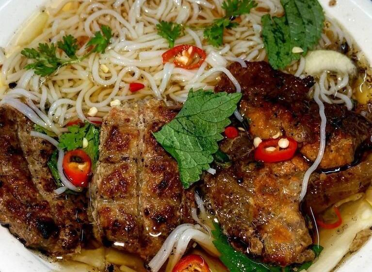 هتل Nhà Nghỉ Diễm Quỳnh