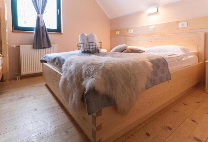 پانسیون Brunarica