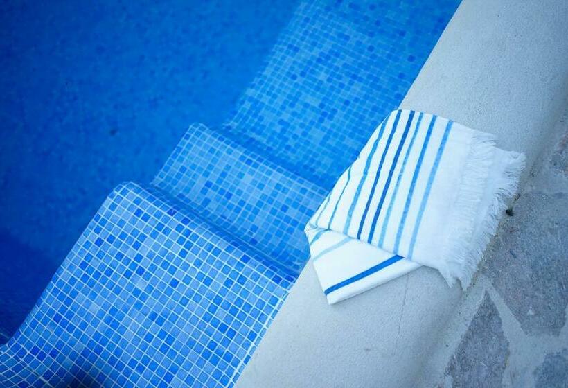 Ronda Center Apartments With Pool