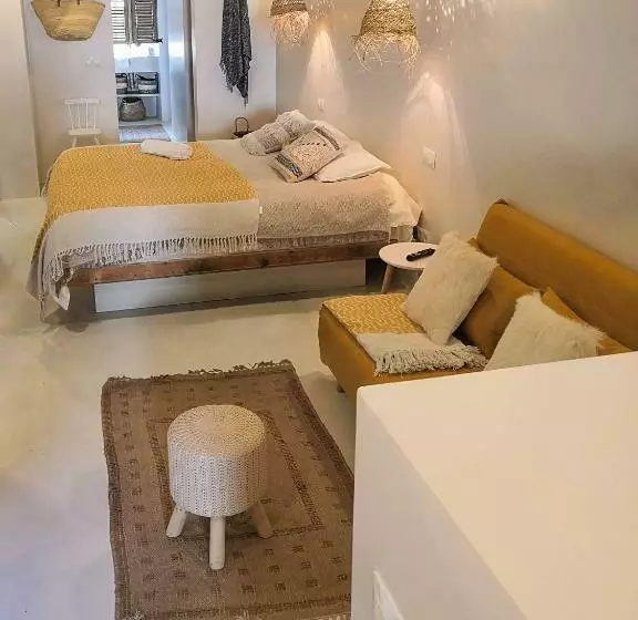 Ronda Center Apartments With Pool