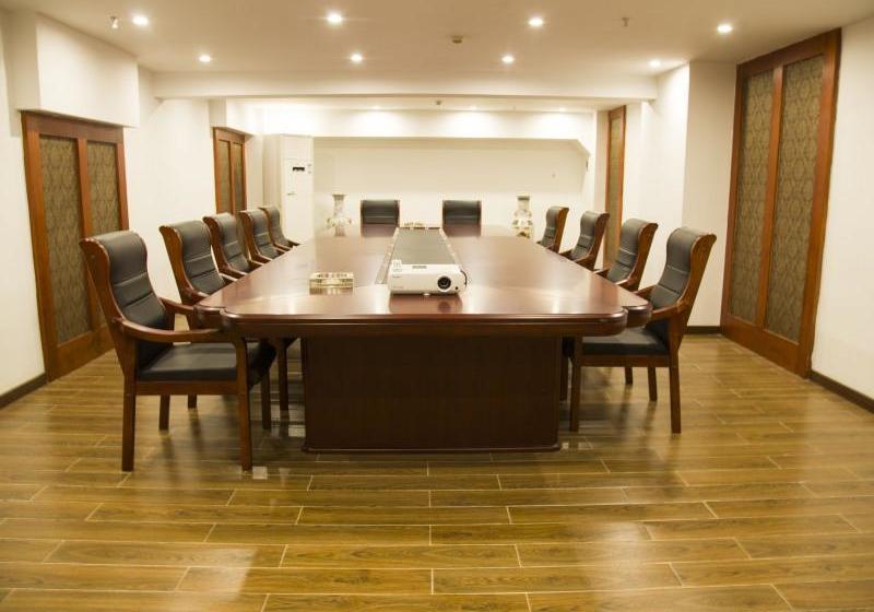 酒店 Greentree Inn Anhui Chizhou Qingyang Miaoqian Road Rongxing Building Business