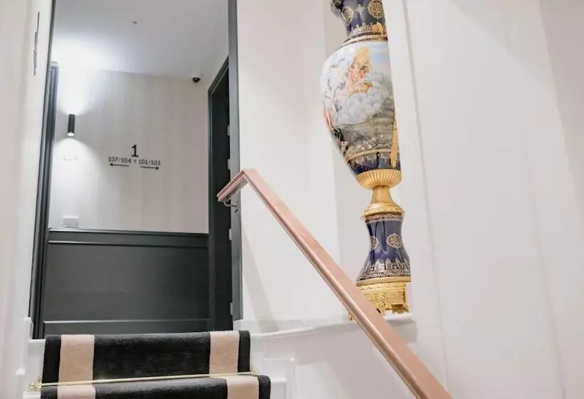 هتل Myr Palacio Vallier