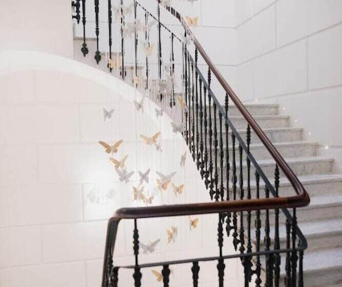 هتل Myr Palacio Vallier