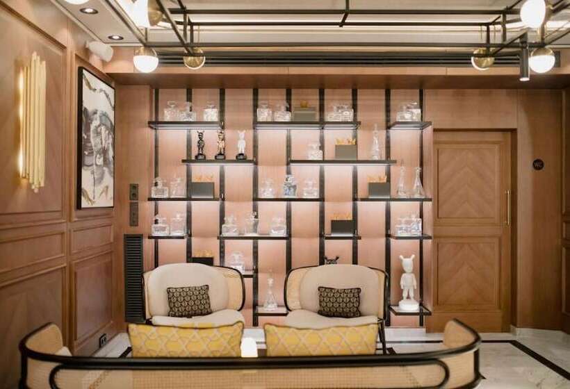 هتل Myr Palacio Vallier