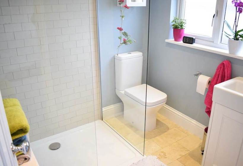 Modern Family Home In London