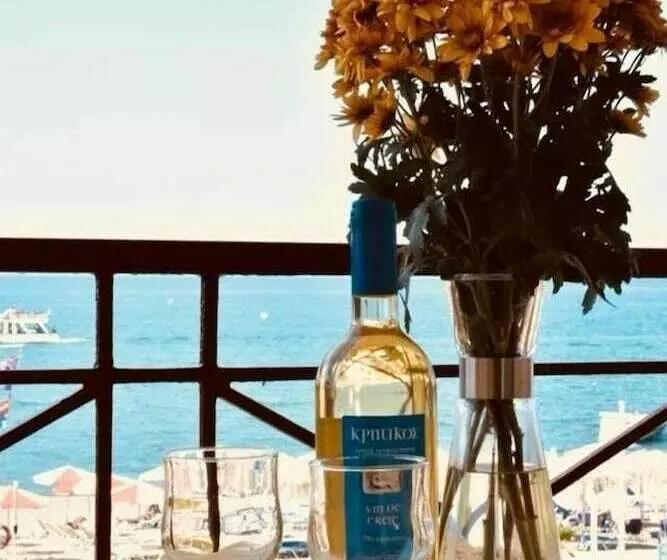 Majatalo Leonidas Rooms