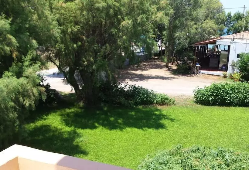 Majatalo Leonidas Rooms