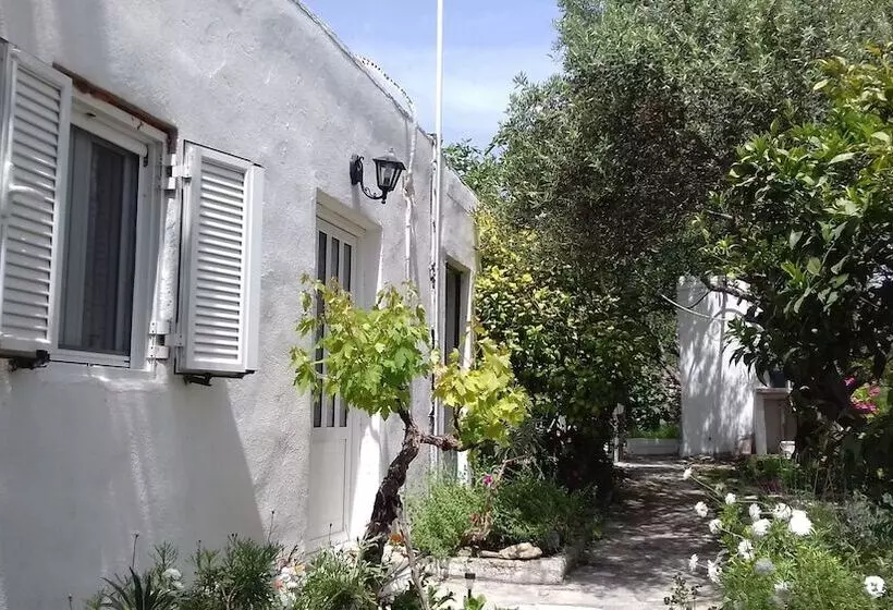 پانسیون To Spiti Tou Papa Sto Vouno