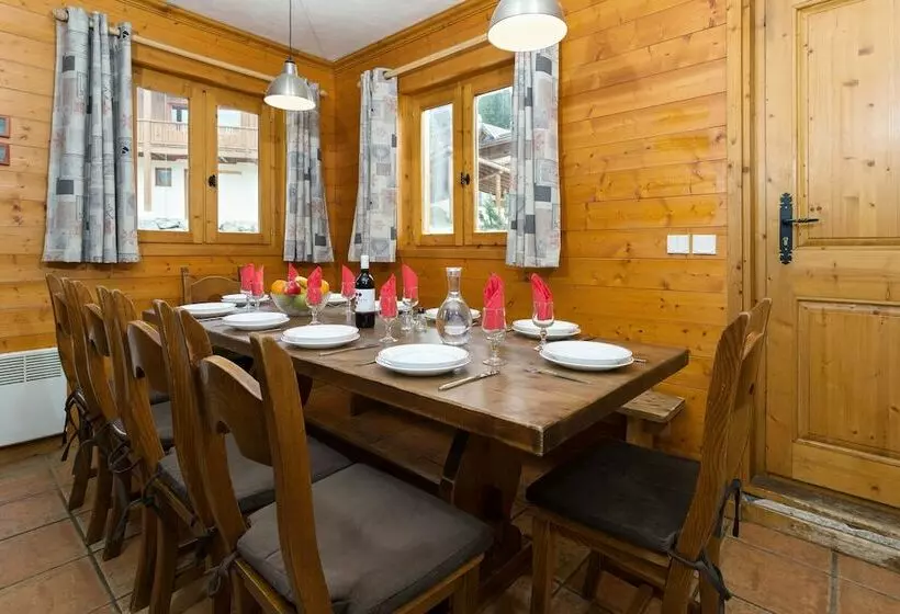 اقامتگاه Madame Vacances Les Chalets De La Tania