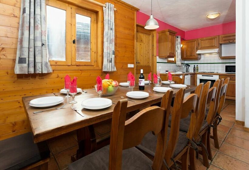 إقامة Madame Vacances Les Chalets De La Tania