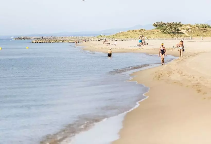 Lomakeskus Les Girelles   Vacances Ulvf