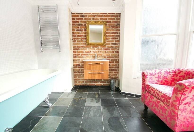 Sillwood Balcony Apartment Central By Brighton Holiday Lets