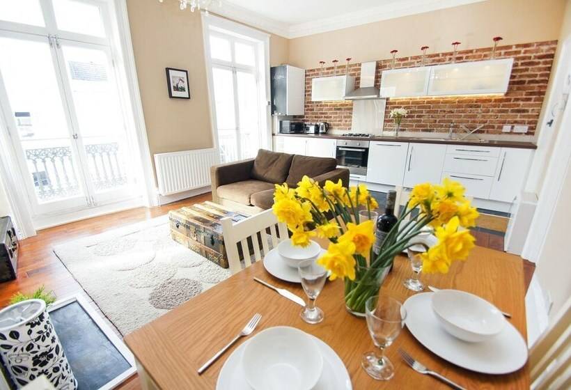 Sillwood Balcony Apartment Central By Brighton Holiday Lets