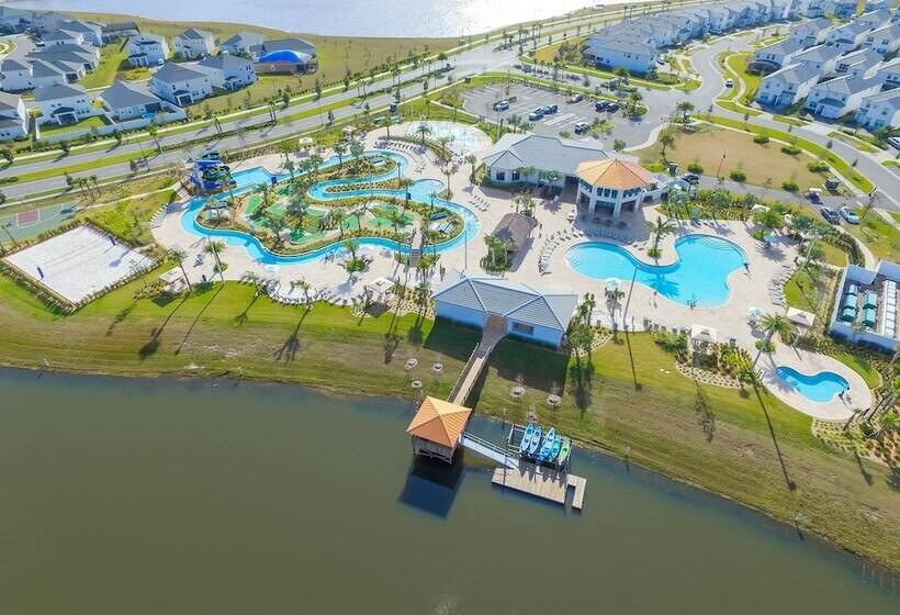 Stunning Lakeview Townhome W/ Private Pool!