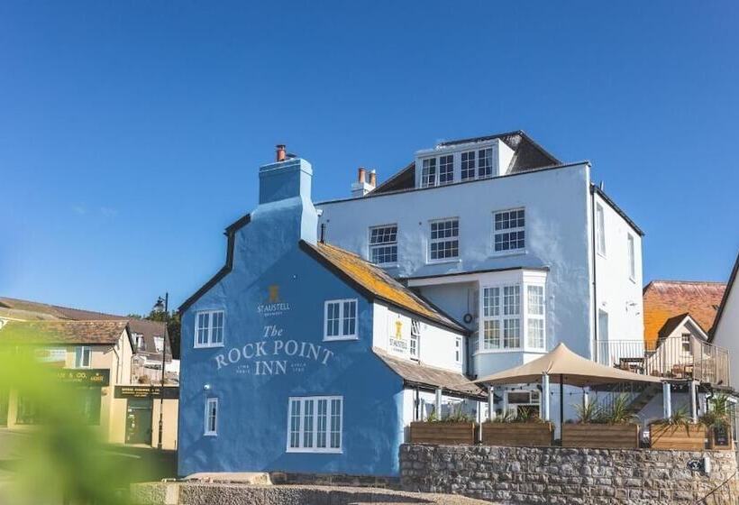 הוסטל Rock Point Inn