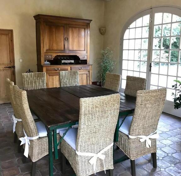 צימר Le Mas De La Martelière