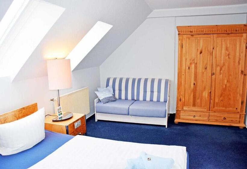 فندق Ferienwohnungen Moenchgut Und Ruegen