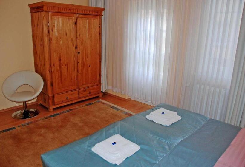 فندق Ferienwohnungen Moenchgut Und Ruegen