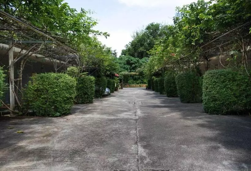 هتل Oyo 896 Shermar Garden Resort