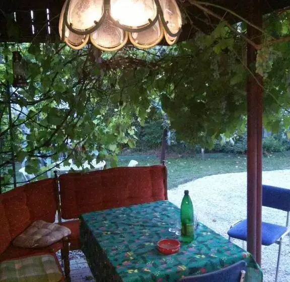 پانسیون Apartman Nisa