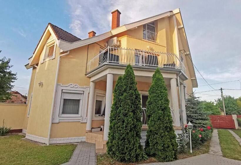 ペンション Magic Holiday Vendégház