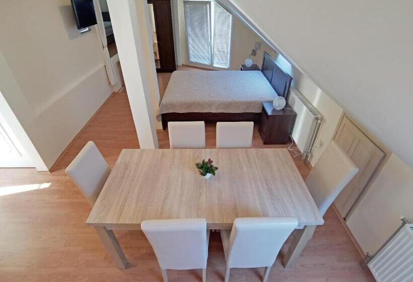 ペンション Magic Holiday Vendégház