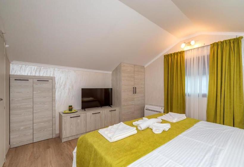 پانسیون Luxury Apartments Queen