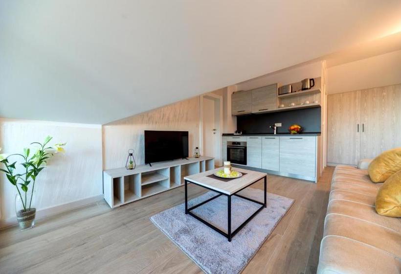 پانسیون Luxury Apartments Queen