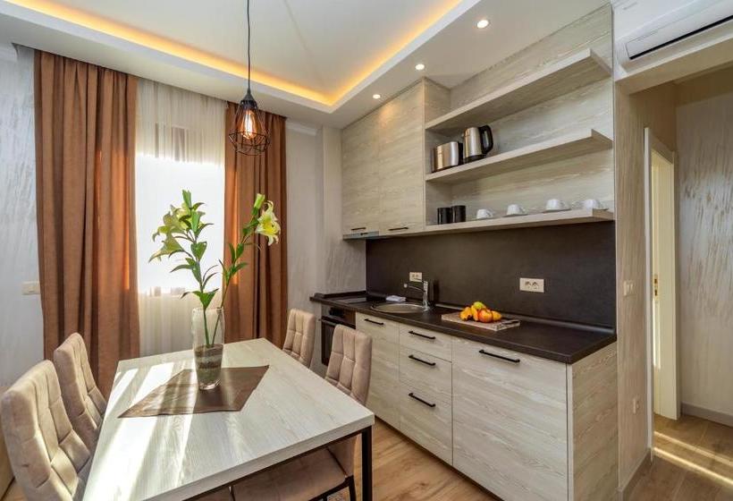 پانسیون Luxury Apartments Queen